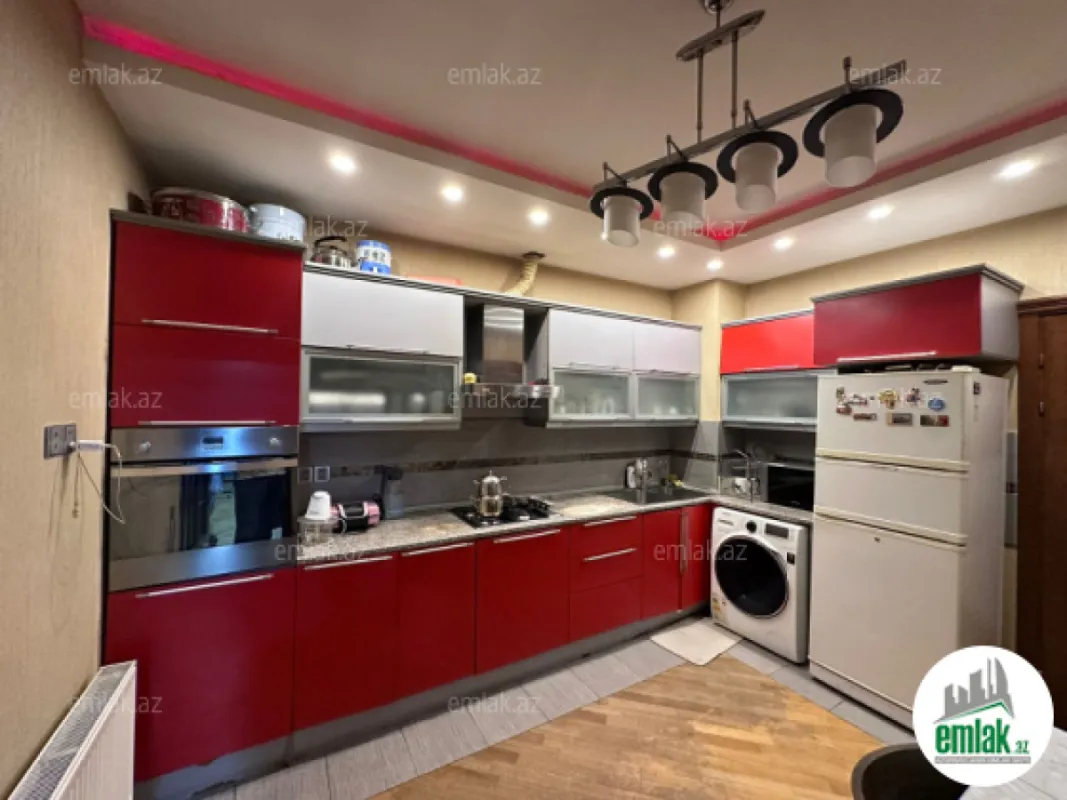 Satılır 3 otaqlı yeni tikili 110 m²