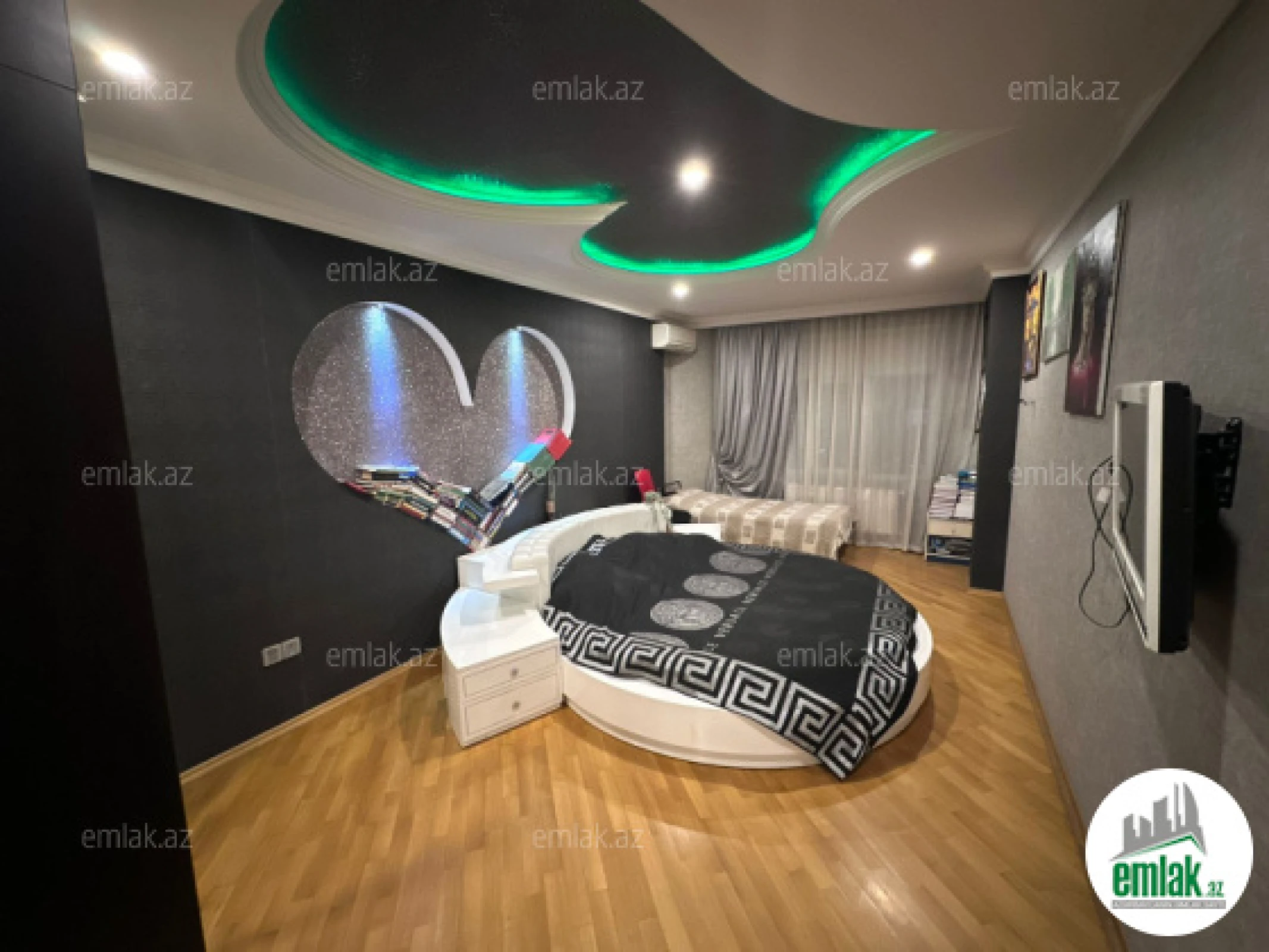 Satılır 3 otaqlı yeni tikili 110 m²