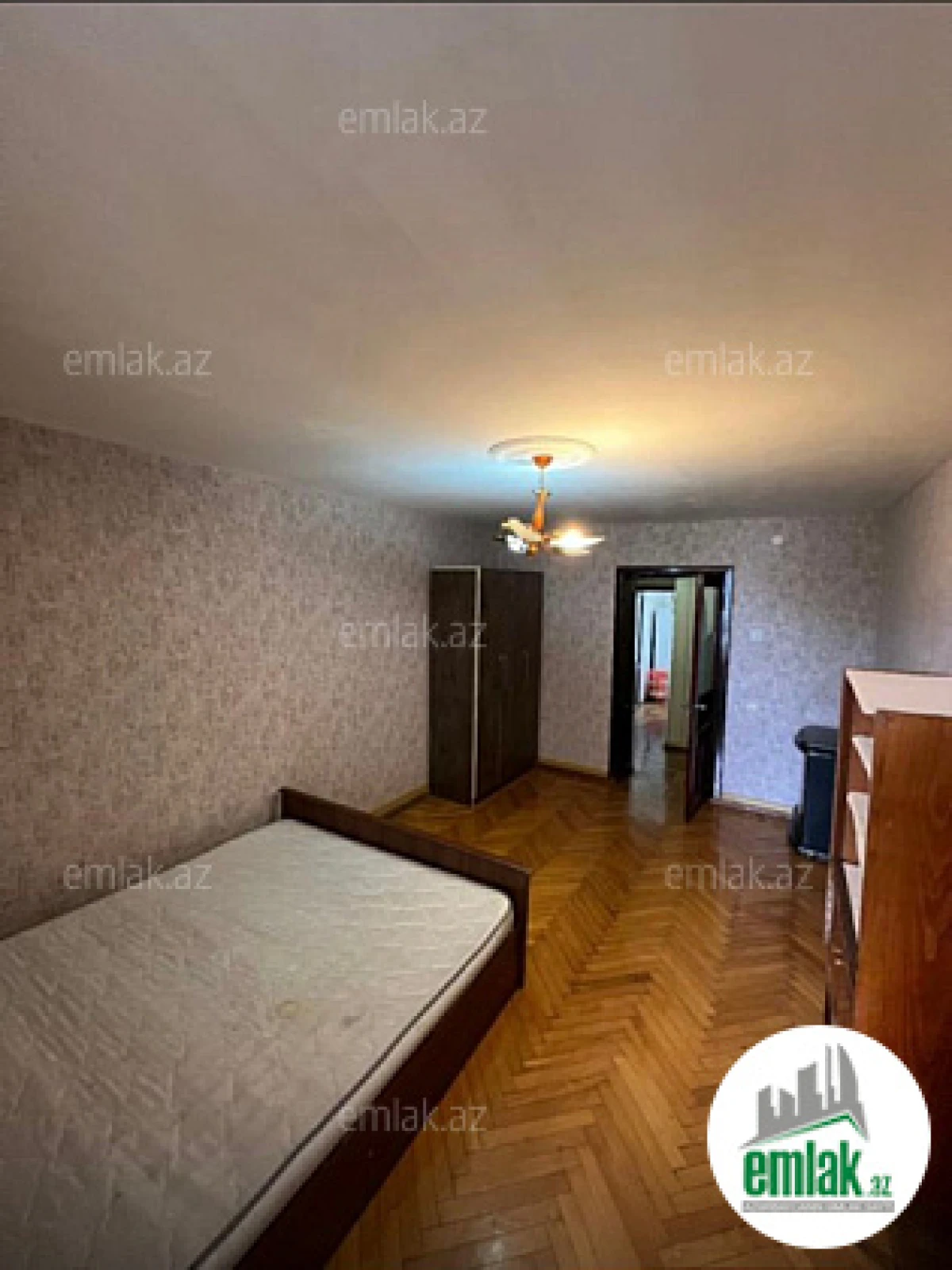 Satılır 3 otaqlı köhnə tikili 80 m²