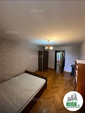 Satılır 3 otaqlı köhnə tikili 80 m²
