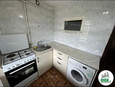 Satılır 3 otaqlı köhnə tikili 80 m²