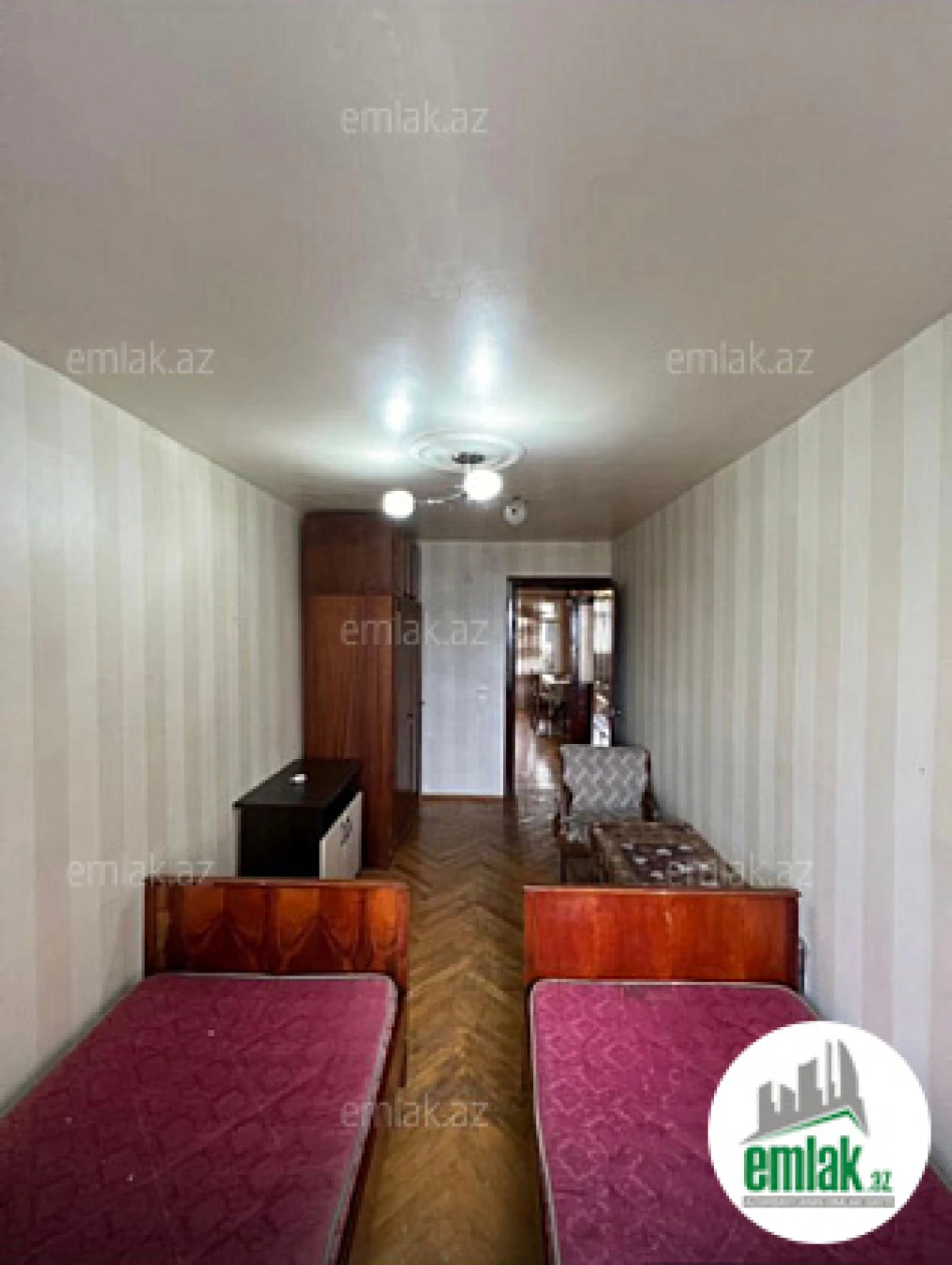 Satılır 3 otaqlı köhnə tikili 80 m²