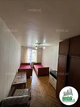 Satılır 3 otaqlı köhnə tikili 80 m²