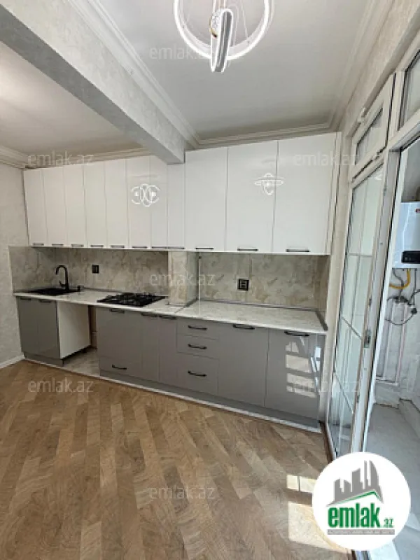 Satılır 2 otaqlı köhnə tikili 65 m²