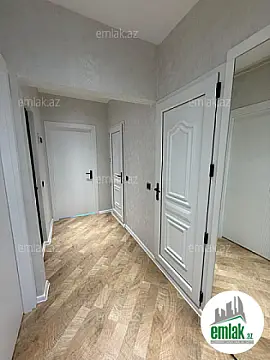 Satılır 2 otaqlı köhnə tikili 65 m²