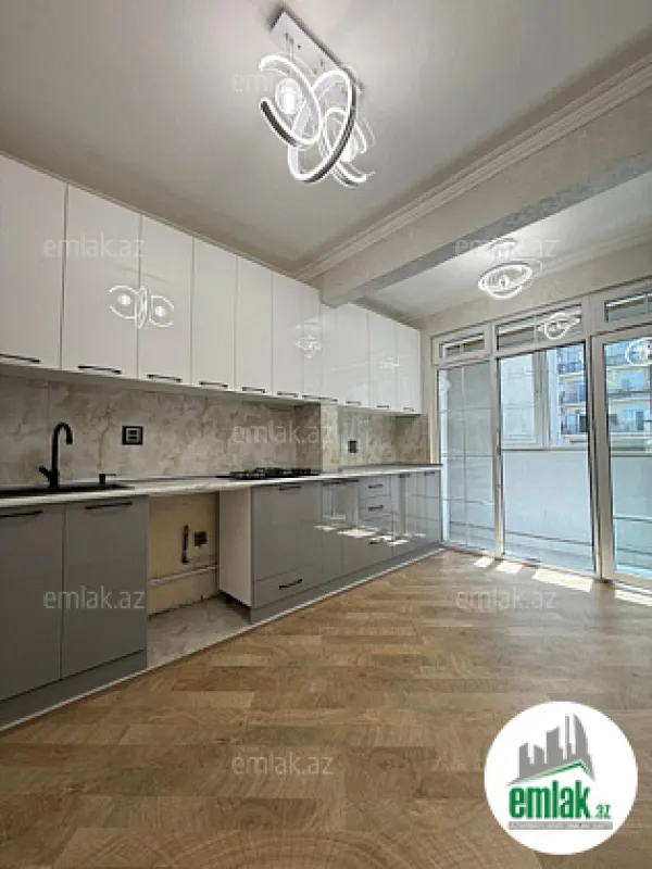 Satılır 2 otaqlı köhnə tikili 65 m²