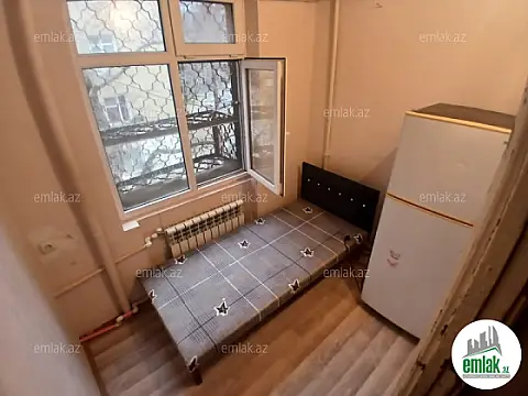Satılır 1 otaqlı köhnə tikili 35 m²