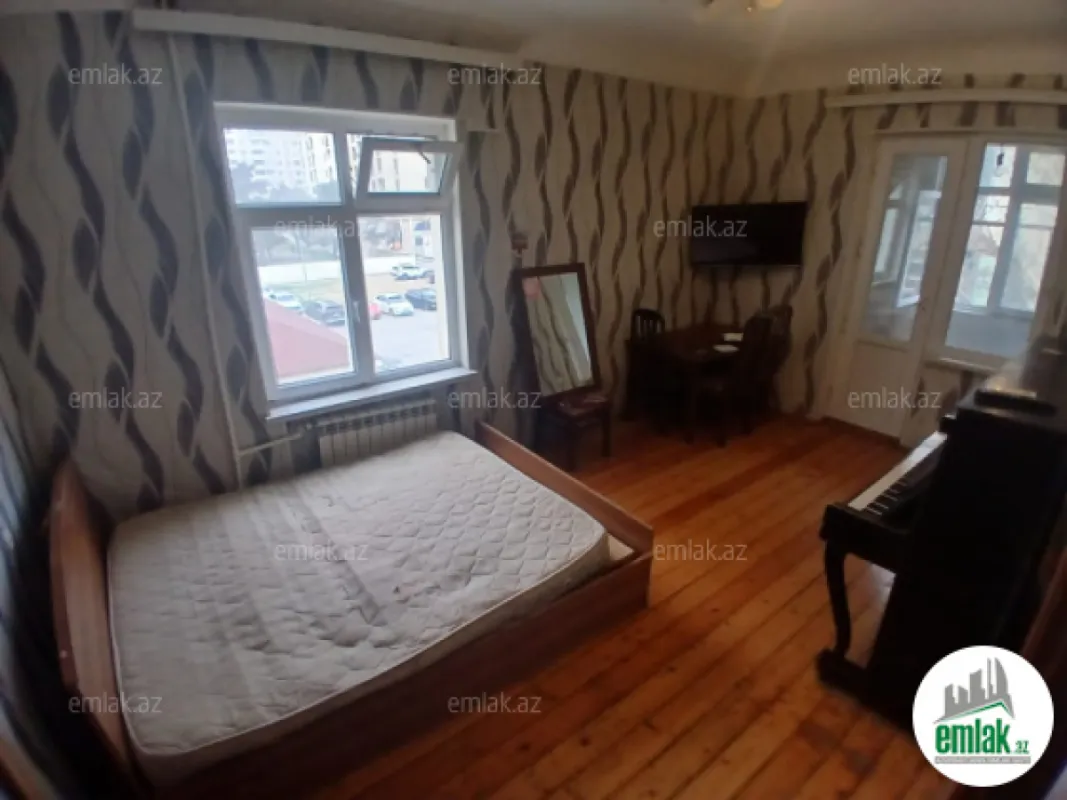 Satılır 1 otaqlı köhnə tikili 35 m²