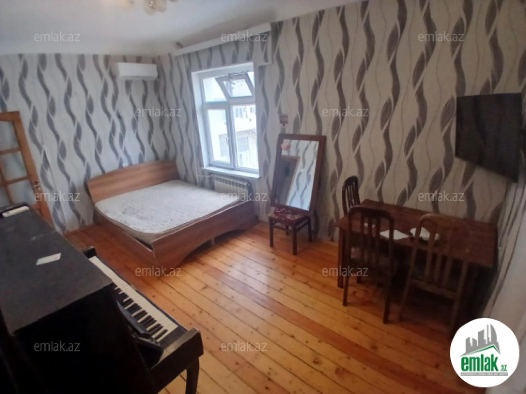 Satılır 1 otaqlı köhnə tikili 35 m²