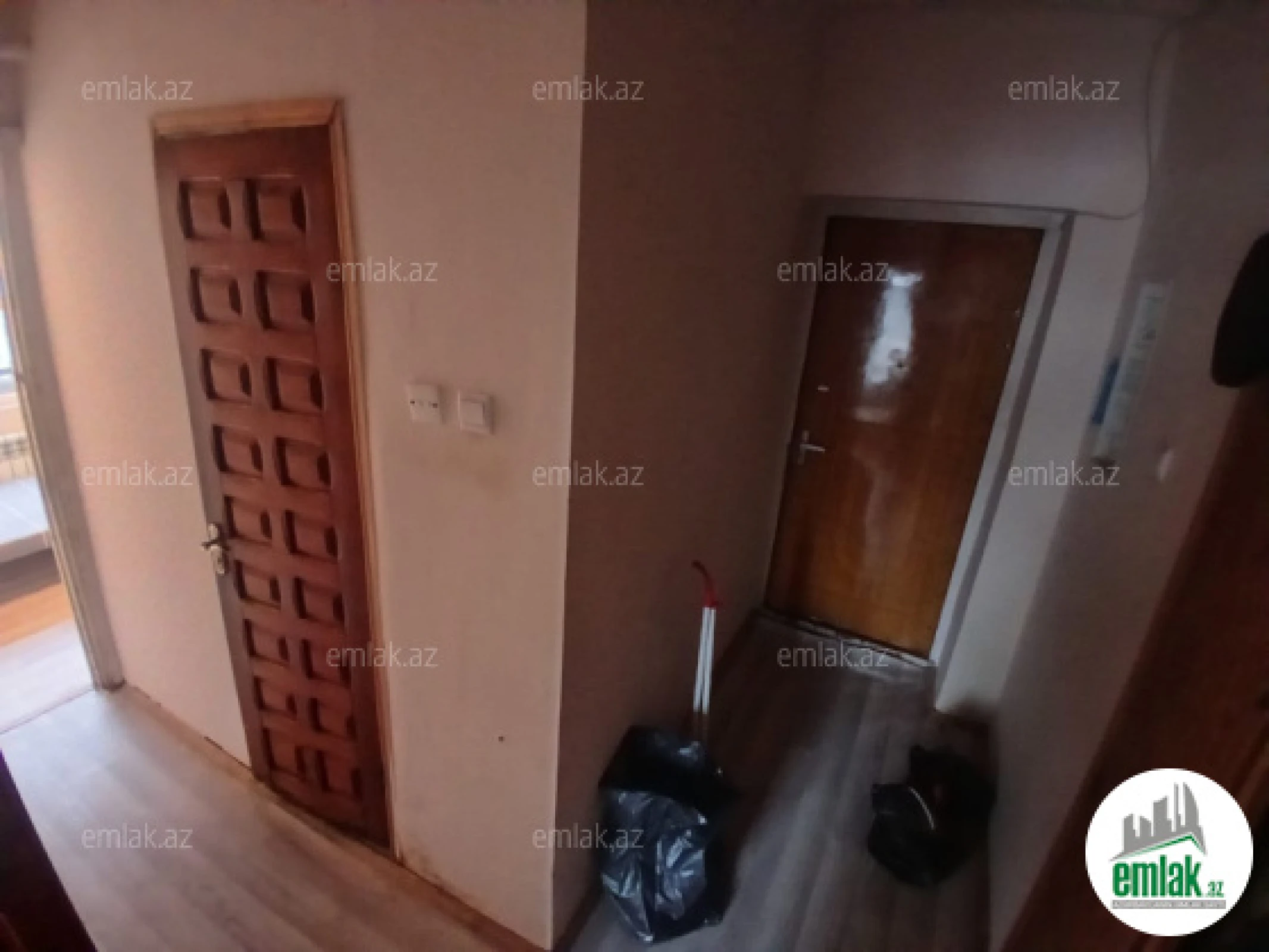 Satılır 1 otaqlı köhnə tikili 35 m²