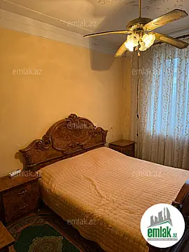 Satılır 3 otaqlı köhnə tikili 80 m²