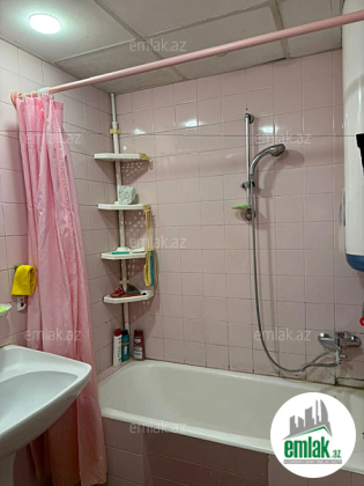 Satılır 3 otaqlı köhnə tikili 80 m²