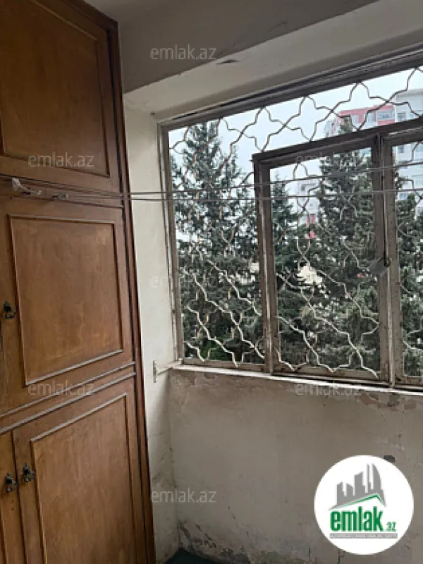 Satılır 3 otaqlı köhnə tikili 80 m²
