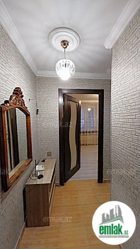 Satılır 2 otaqlı köhnə tikili 35 m²