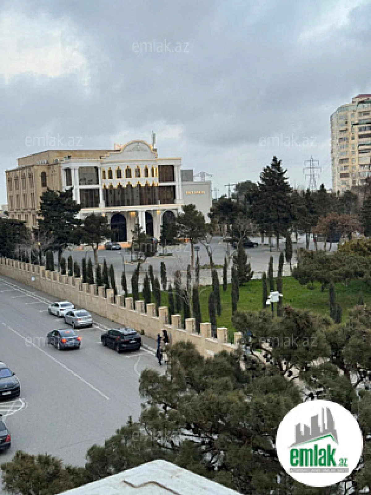 Satılır 2 otaqlı yeni tikili 60 m²