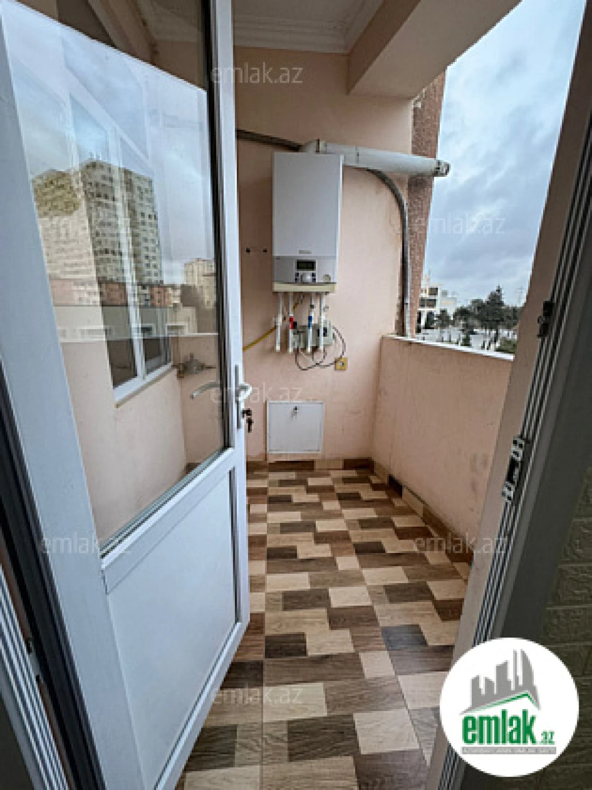 Satılır 2 otaqlı yeni tikili 60 m²