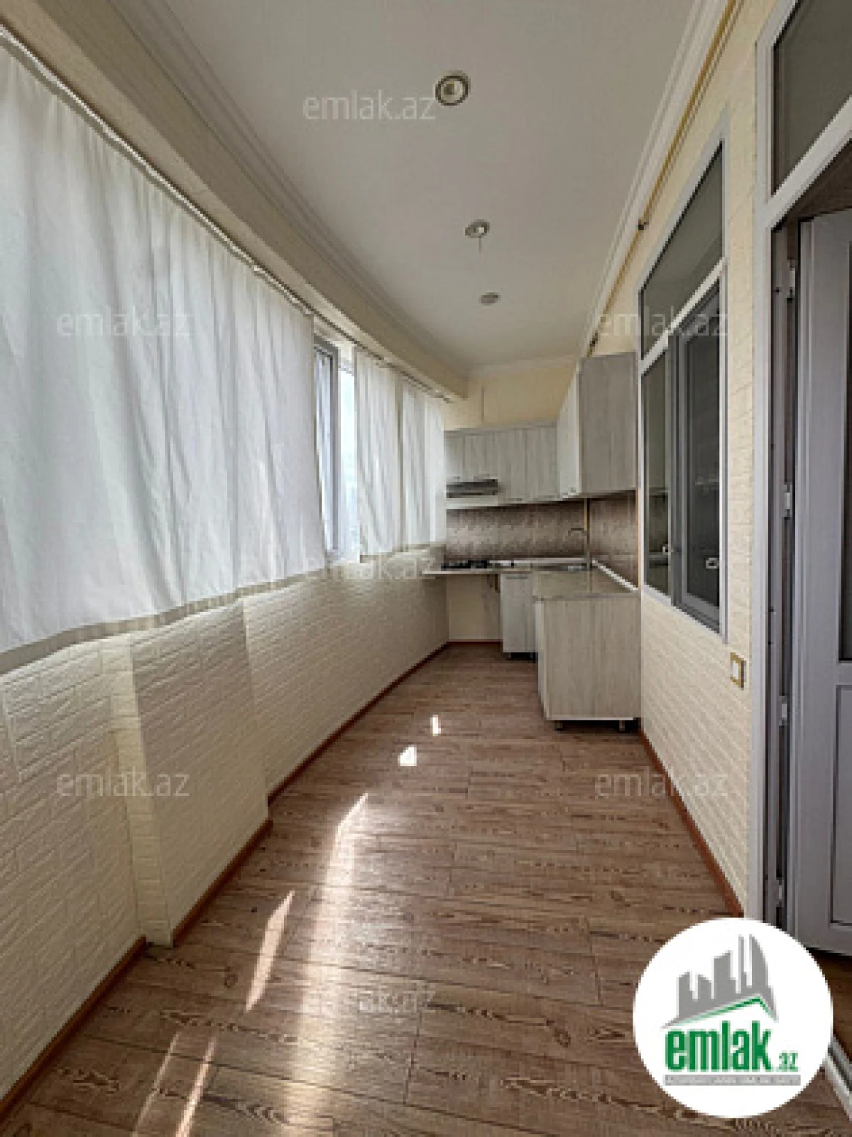 Satılır 2 otaqlı yeni tikili 60 m²
