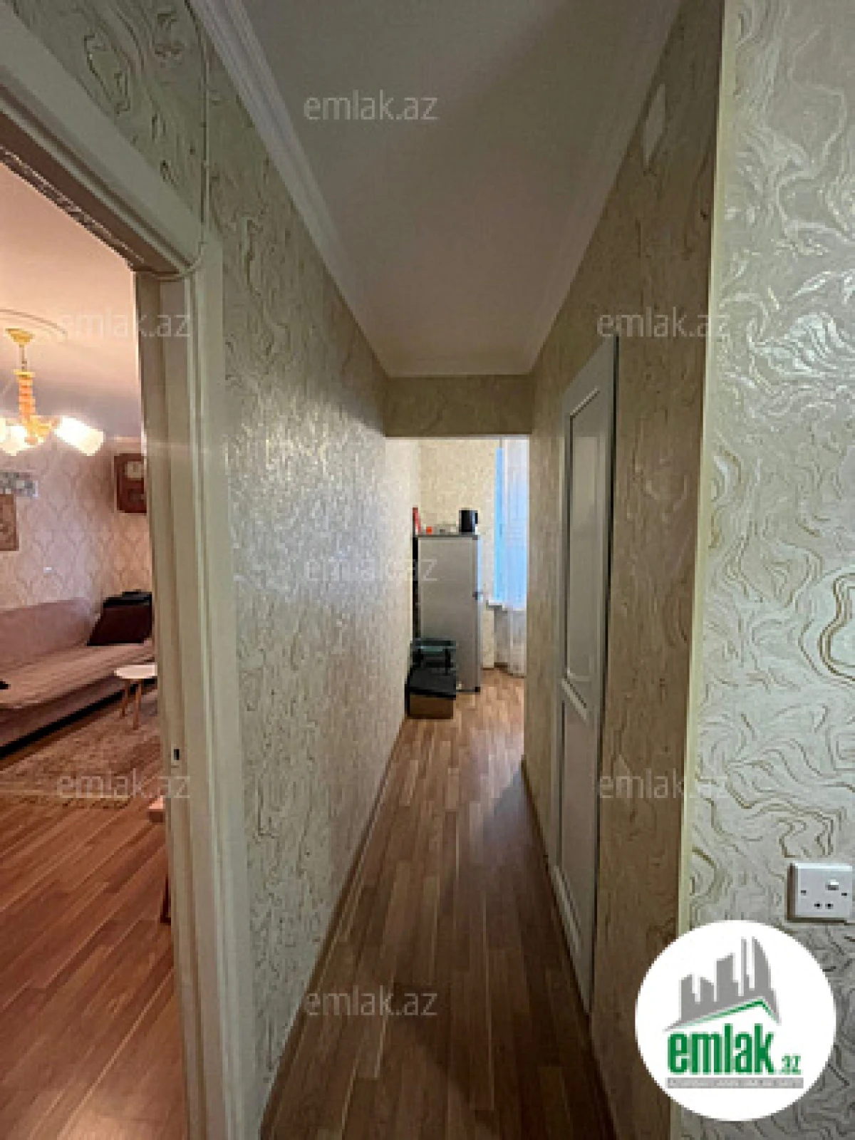 Satılır 1 otaqlı köhnə tikili 40 m²