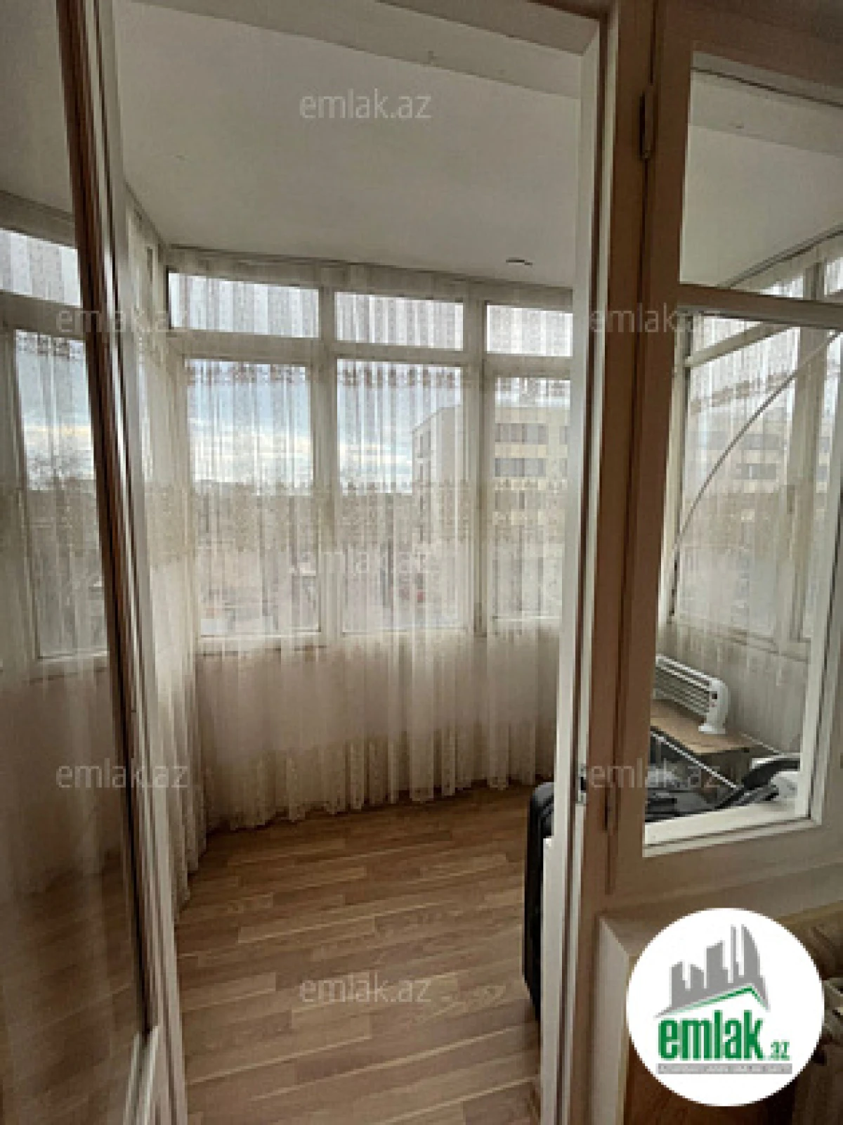 Satılır 1 otaqlı köhnə tikili 40 m²