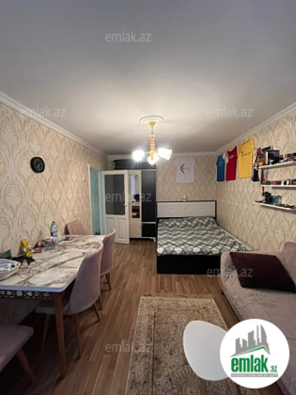 Satılır 1 otaqlı köhnə tikili 40 m²