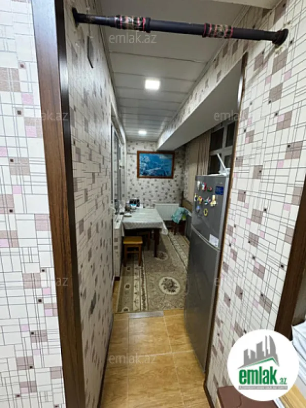 Satılır 3 otaqlı köhnə tikili 64.5 m²