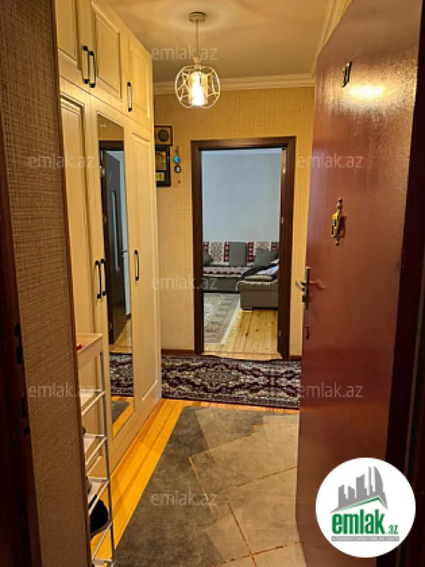 Satılır 3 otaqlı köhnə tikili 64.5 m²