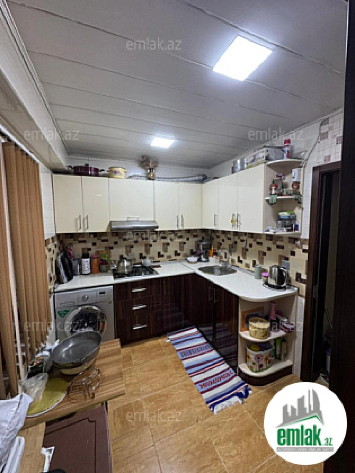 Satılır 3 otaqlı köhnə tikili 64.5 m²