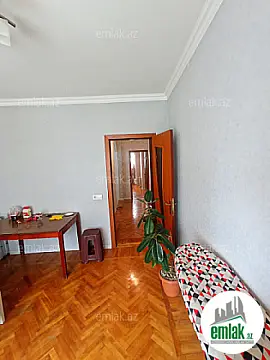 Satılır 3 otaqlı köhnə tikili 80 m²