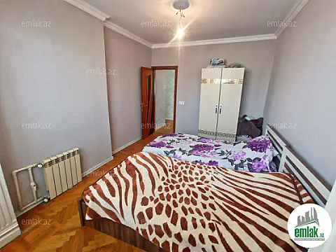 Satılır 3 otaqlı köhnə tikili 80 m²