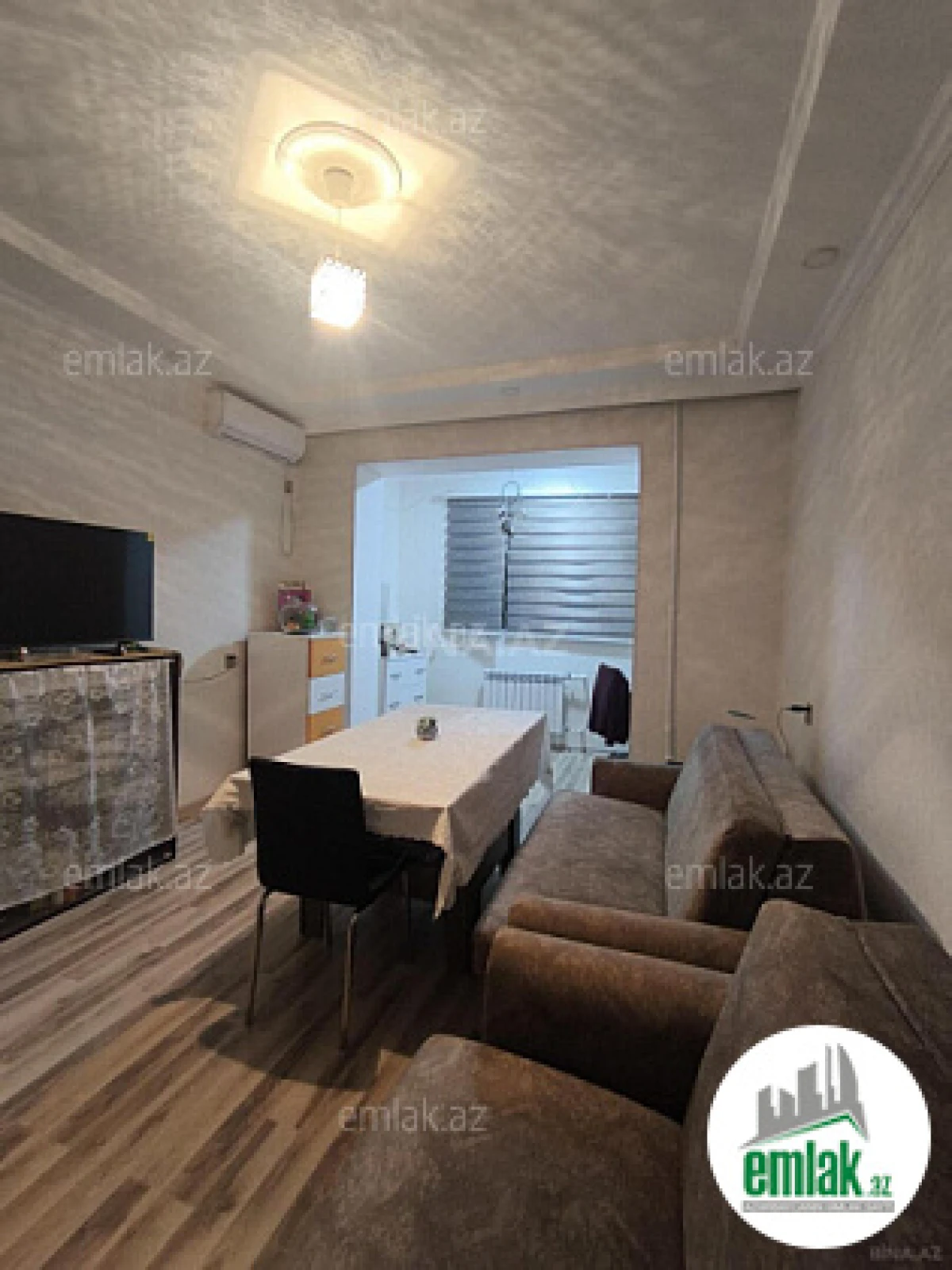 Satılır 3 otaqlı köhnə tikili 75 m²