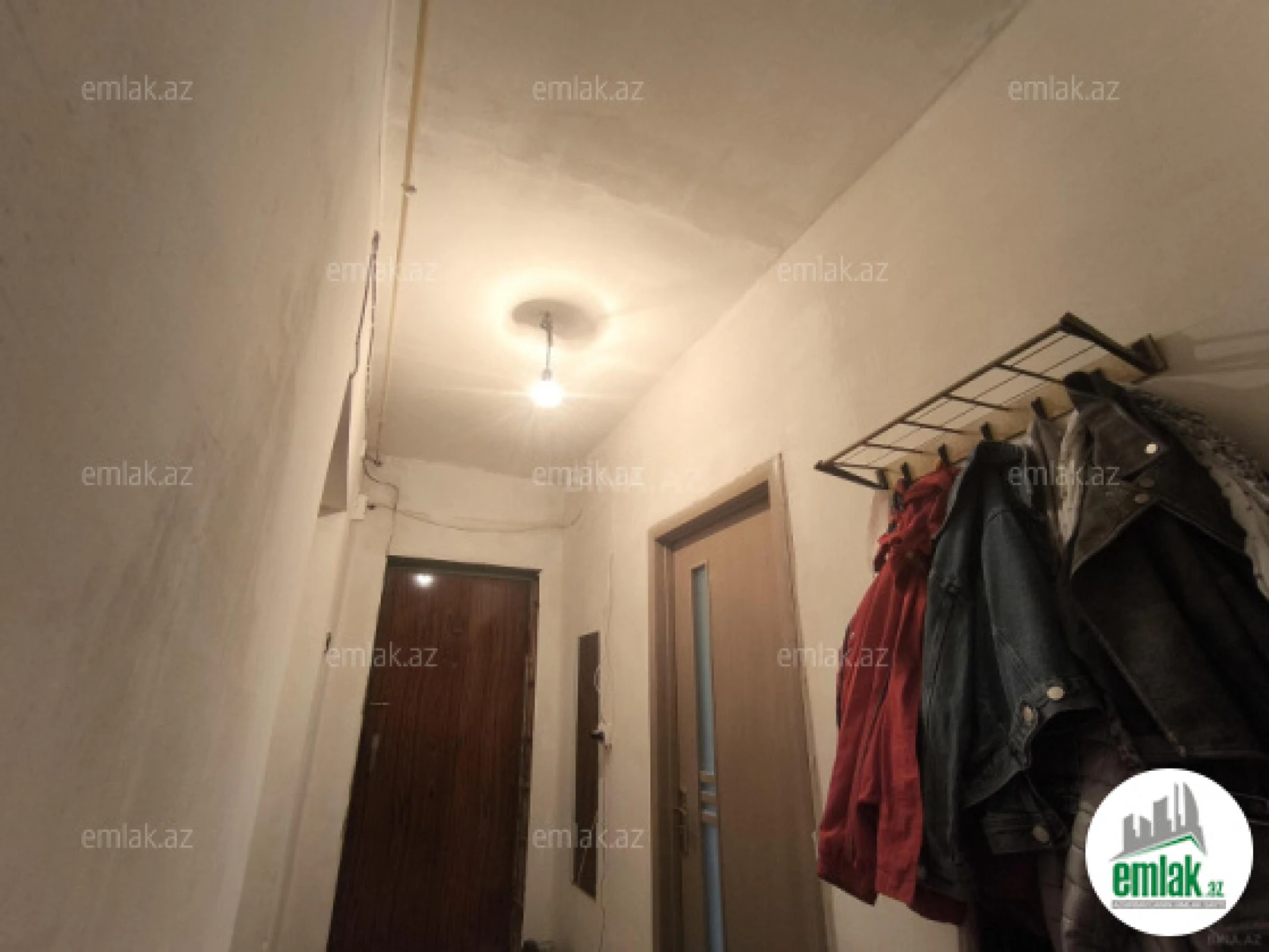 Satılır 3 otaqlı köhnə tikili 75 m²