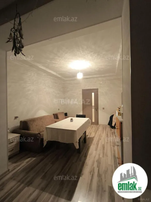 Satılır 3 otaqlı köhnə tikili 75 m²