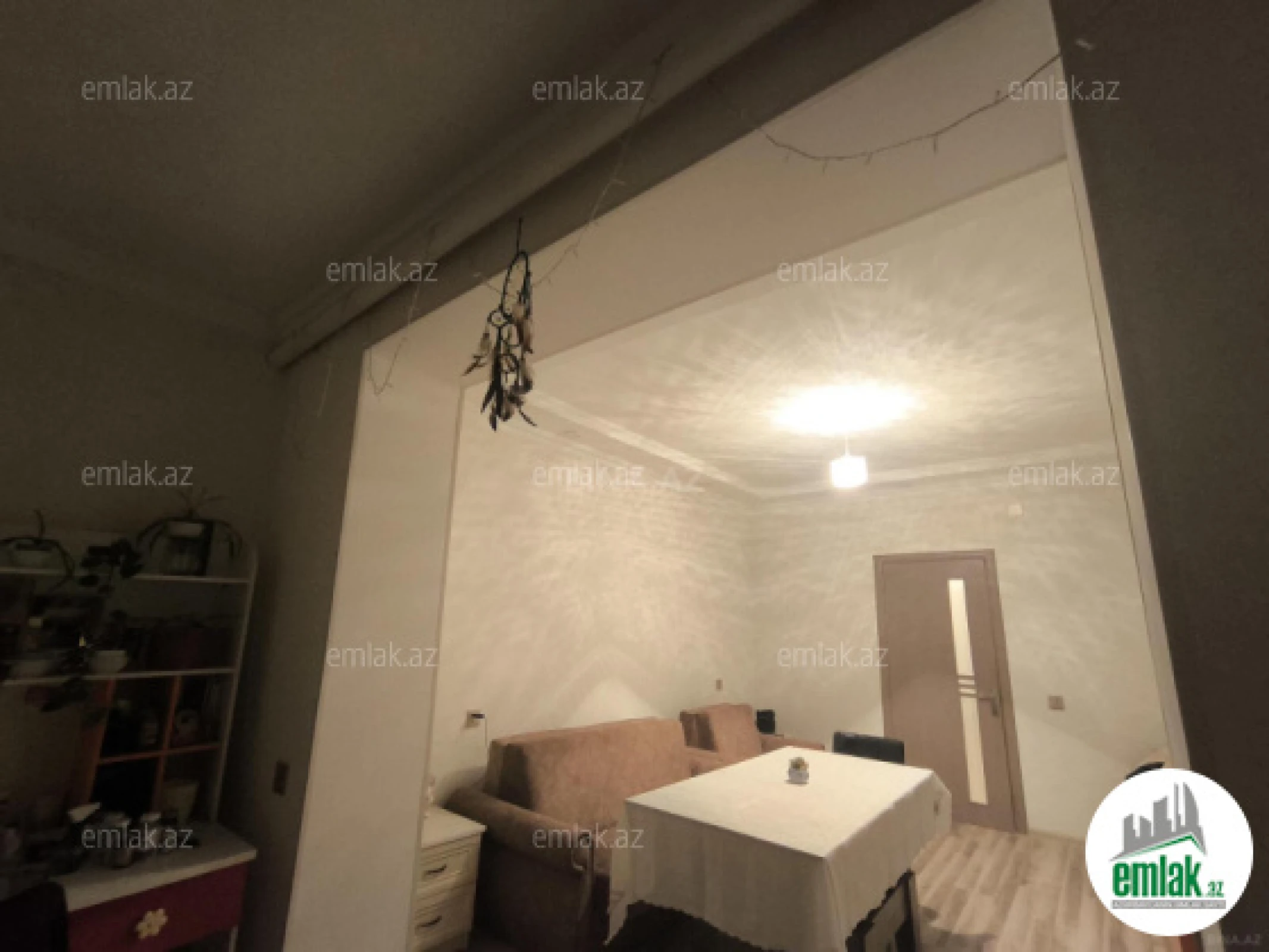 Satılır 3 otaqlı köhnə tikili 75 m²