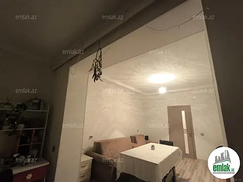 Satılır 3 otaqlı köhnə tikili 75 m²