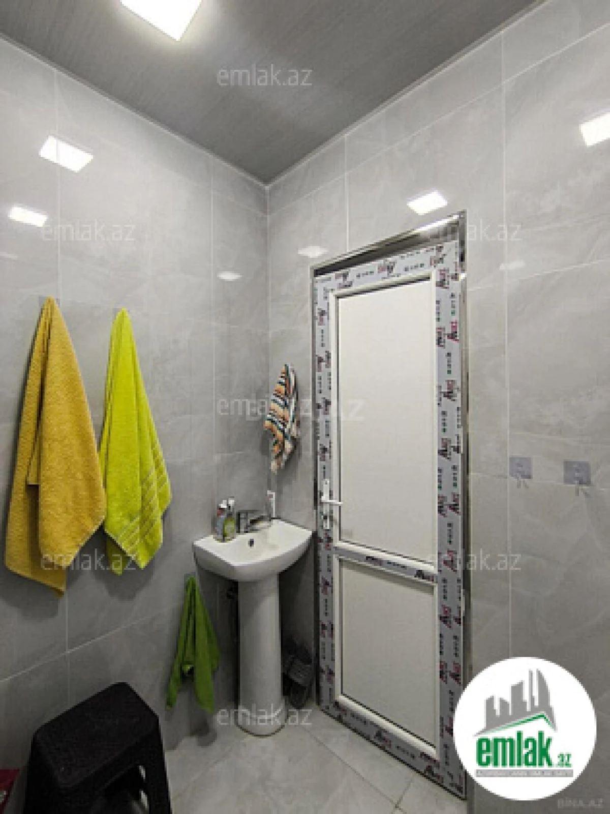 Satılır 3 otaqlı köhnə tikili 75 m²