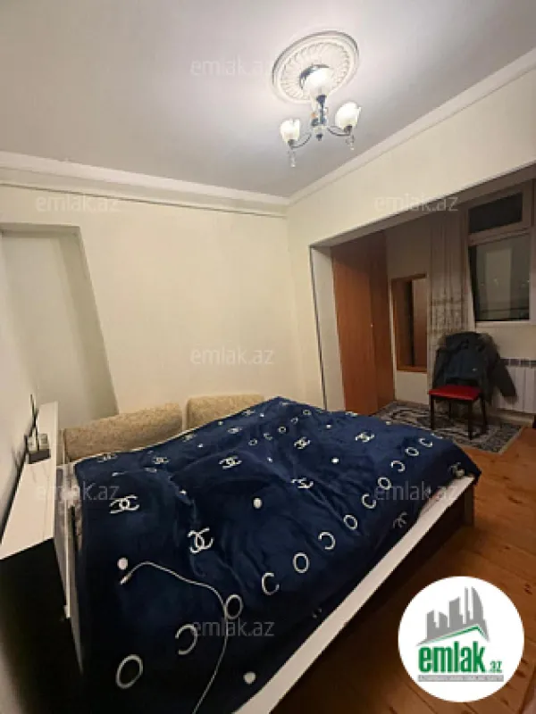 Satılır 2 otaqlı köhnə tikili 50 m²