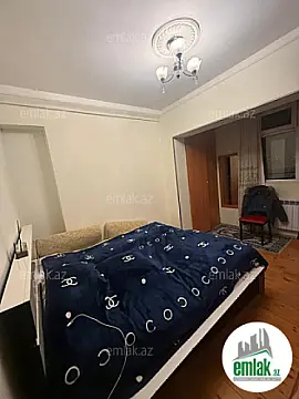 Satılır 2 otaqlı köhnə tikili 50 m²