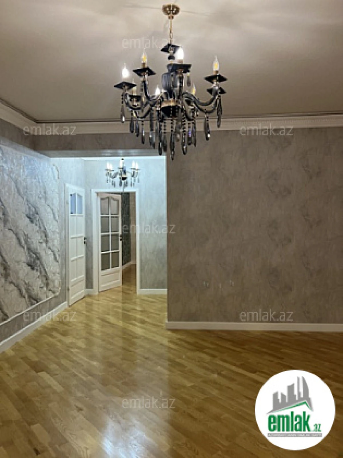 Satılır 3 otaqlı yeni tikili 150 m²