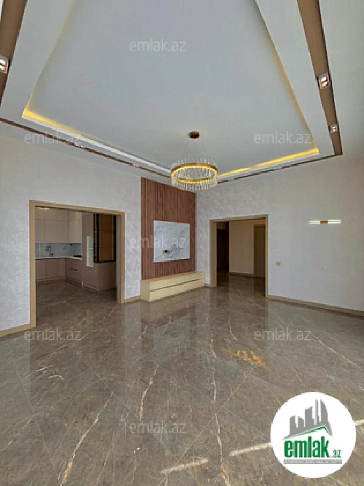 Satılır 5 otaqlı mənzil 220 m²