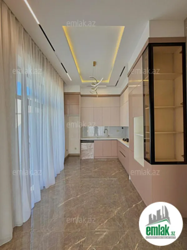 Satılır 5 otaqlı mənzil 220 m²