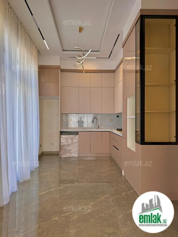 Satılır 5 otaqlı mənzil 220 m²