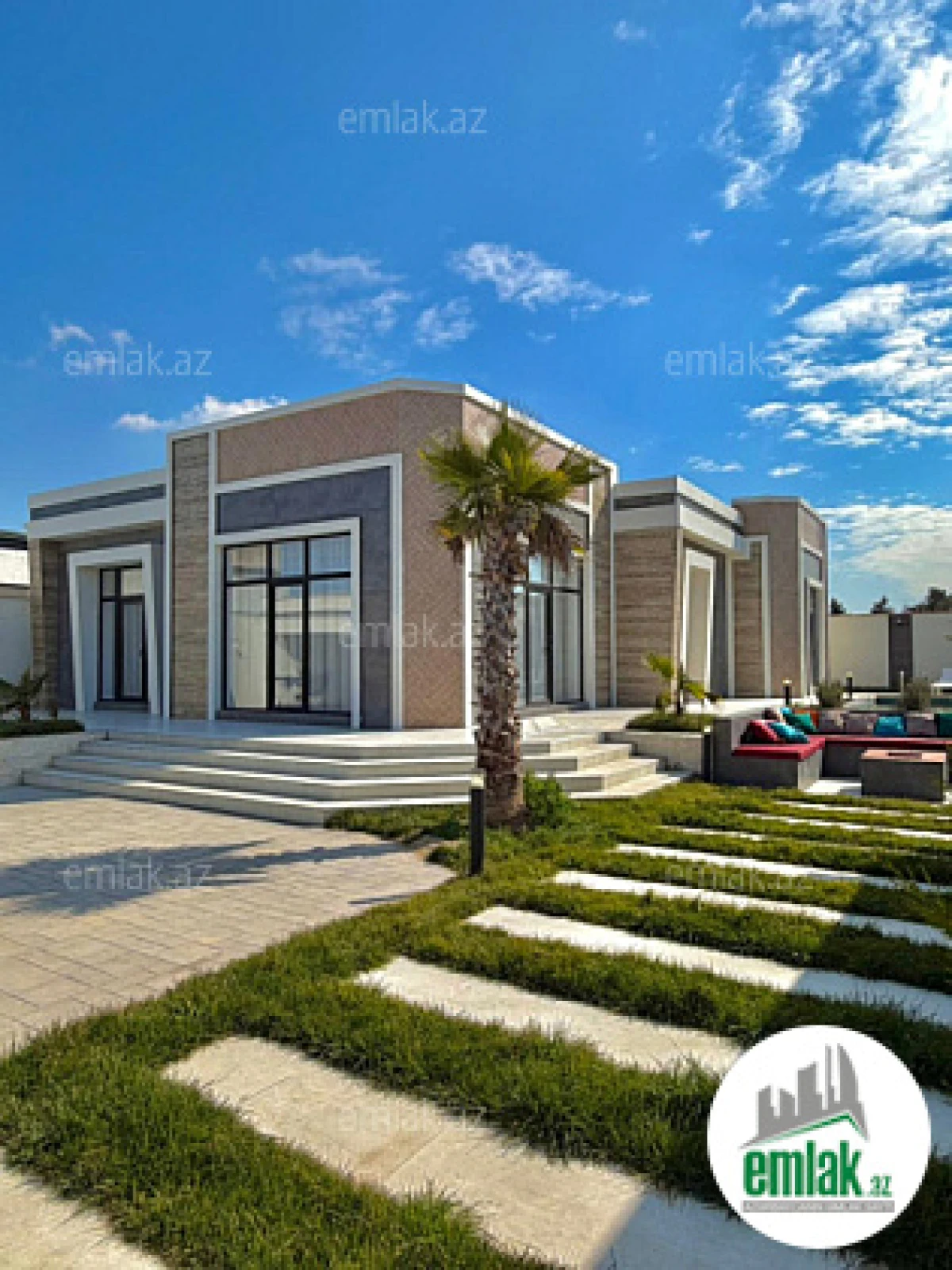 Satılır 5 otaqlı mənzil 220 m²