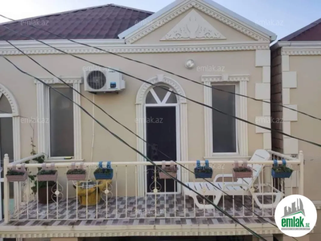 Satılır 4 otaqlı həyət evi 100 m²