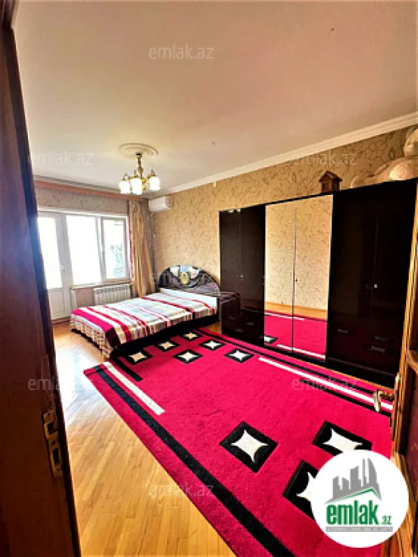 Satılır 3 otaqlı köhnə tikili 80 m²