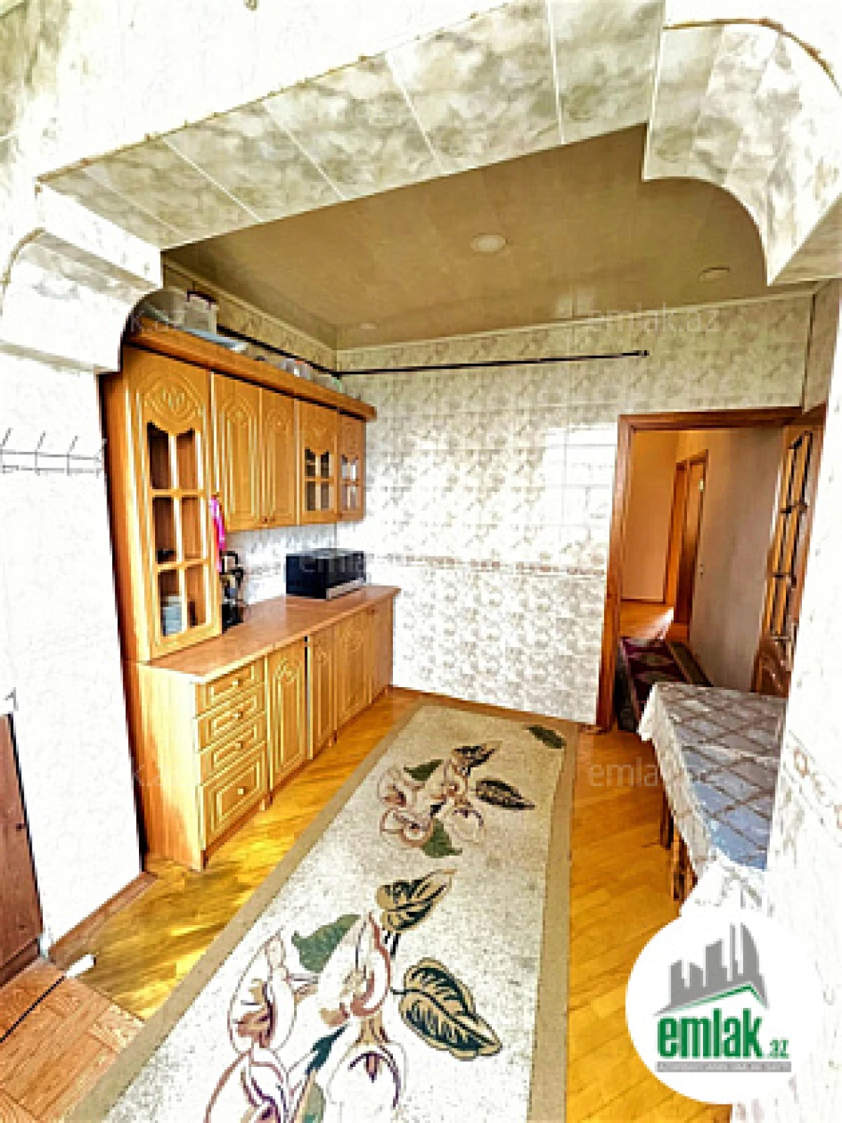 Satılır 3 otaqlı köhnə tikili 80 m²