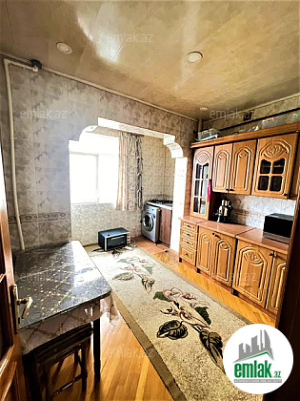 Satılır 3 otaqlı köhnə tikili 80 m²