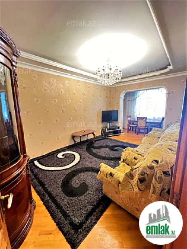 Satılır 3 otaqlı köhnə tikili 80 m²