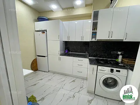 Satılır 2 otaqlı yeni tikili 75 m²