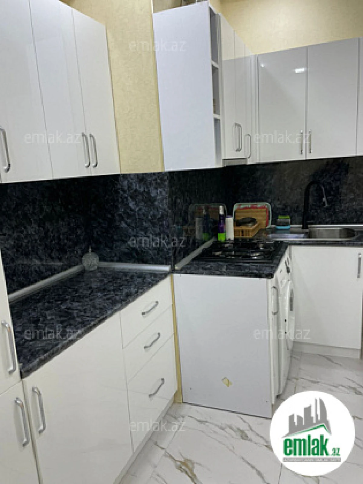 Satılır 2 otaqlı yeni tikili 75 m²