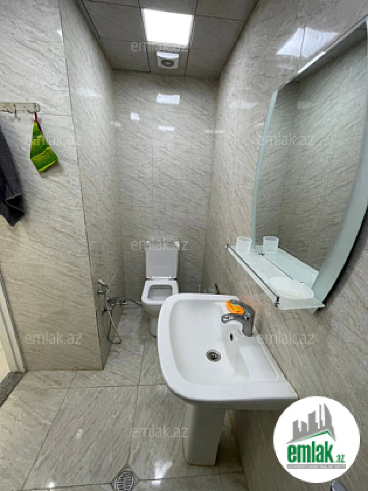 Satılır 2 otaqlı yeni tikili 75 m²